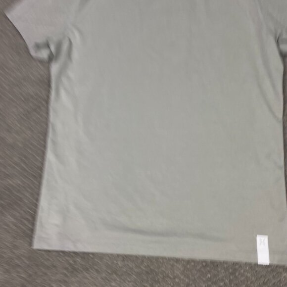 Ten Thousand Shirt Men's Medium Gray The Versatile Tee Performance Gym Running - Picture 4 of 10